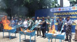 Foto : Acara konferensi pers dan pemusnahan barang hasil penindakan kepabeanan dan cukai wilayah Kalimantan Barat