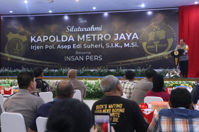 Foto : Kapolda Metro Jaya Irjen Pol Asep Edi Suheri saat bersilaturahmi dengan wartawan, di Balai Pertemuan Metro Jaya (BPMJ), Jakarta