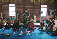 Foto : Dandim 1002/Hulu Sungai Tengah, Letkol Inf Ardiansyah Okta Putra Siregar, menghadiri pelaksanaan Aruh Adat Bawanang yang digelar di Balai Adat Kiyu