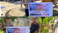 Foto : Polres Landak, Polsek Mempawah Hulu, Polda Kalbar mensosialisasikan kepada masyarakat untuk tidak melakukan pembakaran hutan dan lahan