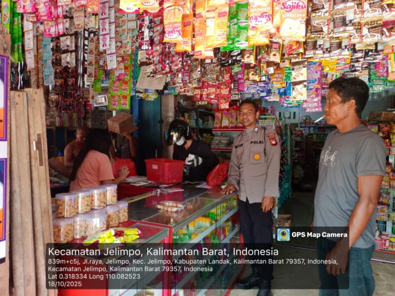 Foto : Giat patroli dialogis dan menyambangi masyarakat yang sedang melaksanakan aktivitas rutinitas