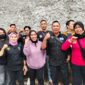 Foto : Anggota LSM GMBN DPD Sukabumi berikan bantuan ke salah seorang penyandang Disabilitas atas Nama Haura Sakira Salwa