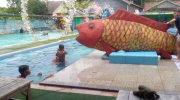 Foto : Kolam Renang Srikandi di Saledengen, Kecamatan Panimbang, Kabupaten Pandeglang, Provinsi Banten