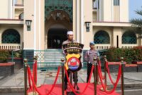 Foto : Polda Banten melaksanakan apel pengamanan kegiatan Istigosah, Tabligh Akbar, Maulid Nabi Muhammad SAW, dan Haul Syekh Abdul Qodir Jaelani yang digelar di depan Masjid Agung Pandeglang