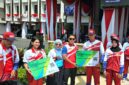Foto : Acara pelepasan dengan penyerahan bendera KONI dari Walikota kepada Ketua KONI Banjarmasin, H. Hermansyah dan langsung disaksikan oleh para pelatih, perwakilan atlet, jajaran pengurus KONI serta unsur Forkopimda Kota Banjarmasin