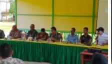 Foto : Kegiatan Rapat Koordinasi dan Sosialisasi Program Makan Bergizi Gratis yang diselenggarakan di Aula Kantor Camat Hulu Gurung, Kabupaten Kapuas Hulu