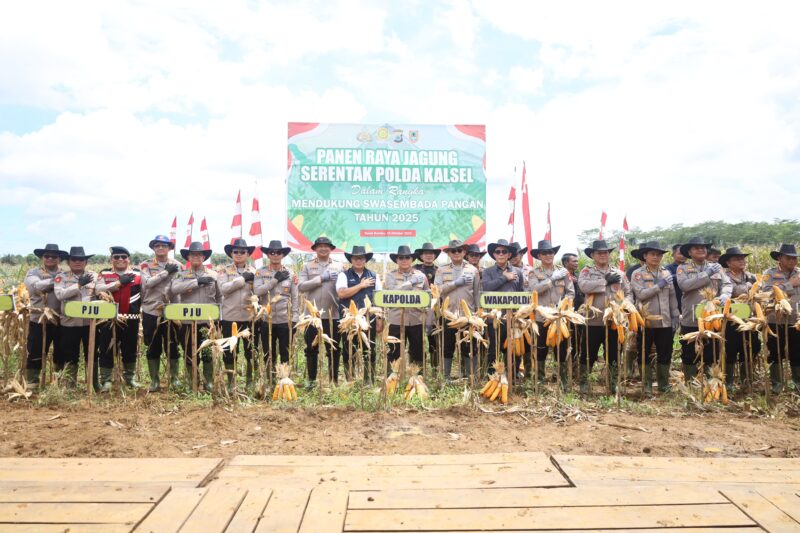 Foto : Polda Kalsel melaksanakan kegiatan Panen Raya Jagung Serentak Polda Kalsel Tahun 2025 secara serentak di seluruh jajaran Polda Kalsel