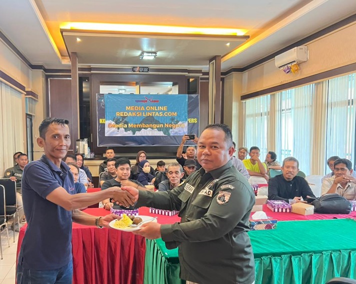 Foto : Acara syukuran sederhana di Media Center Korem 101/Antasari, Jl. Jend. Sudirman, Kel. Antasan Besar, Kota Banjarmasin