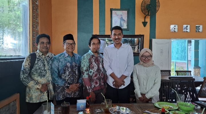 Foto : Universitas Nahdlatul Ulama Kalimantan Selatan melakukan silaturahmi dengan Bupati Banjar, H. Saidi Mansyur, bertempat di Rumah Makan Simpangan, Martapura