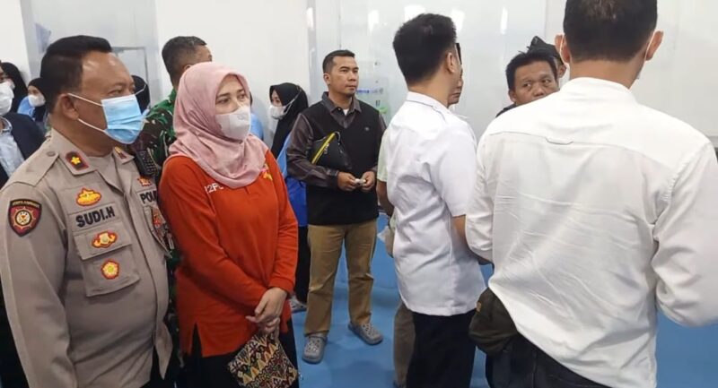 Foto : TNI - Polri dukung sepenuhnya kegiatan penyelenggaraan Program Makan Bergizi Gratis (MBG), di bawah naungan Gizi Nasional, yang di selenggarakan oleh Pemerintah Desa Sindang panon