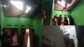 Foto : Dua rumah warga di Kecamatan Pagelaran di Desa Bulagor dan Desa Pagelaran, terdampak musibah sambaran petir