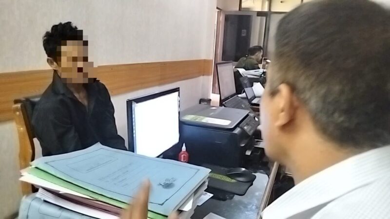 Foto : Satreskrim Polres Garut mengamankan satu orang tersangka tindak pidana kekerasan seksual terhadap seorang perempuan difabel di wilayah Kecamatan Mekarmukti, Kabupaten Garut