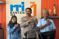 Foto : Polda Banten melalui Direktorat Binmas menggelar talkshow di RRI Banten dengan mengusung tema “Poliran: Polisi Peduli Pengangguran.”