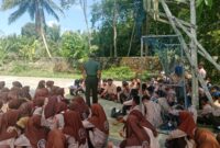 Foto : Kegiatan pembinaan Pramuka kepada para siswa SMPN 9 Hulu Sungai Tengah