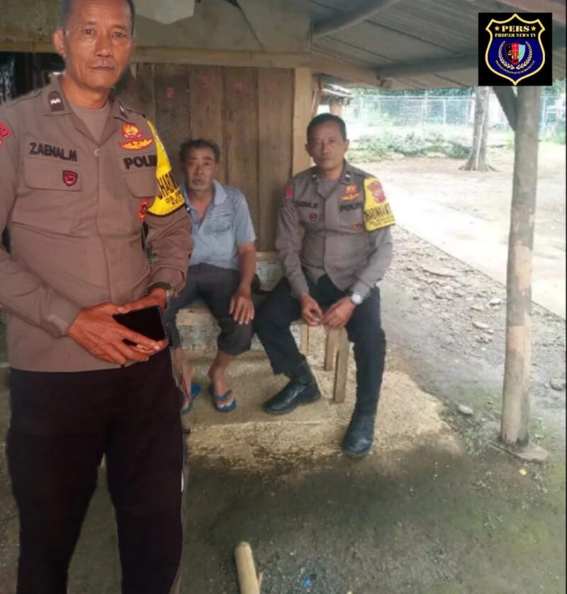 Foto : Kegiatan patroli dan menyambangi Warga